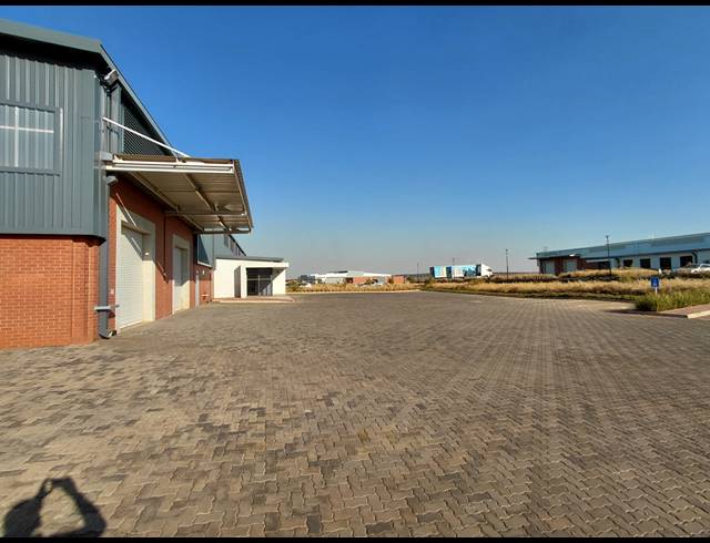 1,773M² WAREHOUSE TO LET IN WITFONTEIN